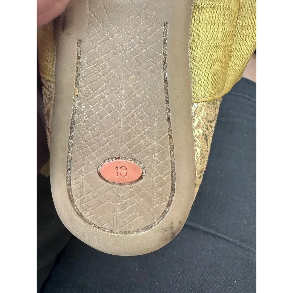 Livie & Luca Girls Metallic Gold Floral Embossed Mary Jane Flats Size 13